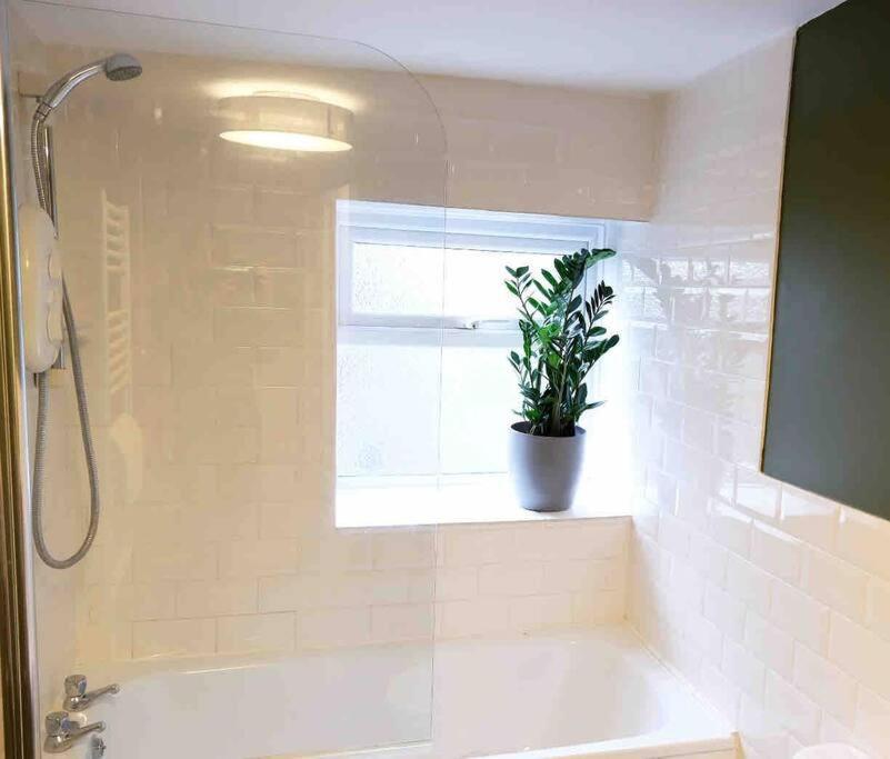 Regency Cottage 10 Minutes From Bath City Centre Bagian luar foto
