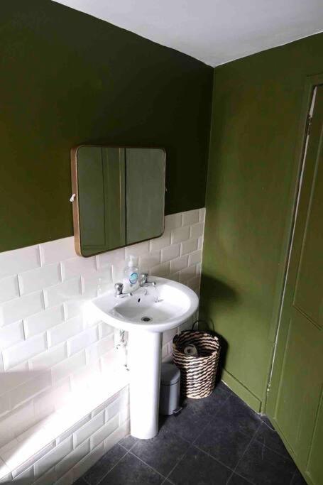 Regency Cottage 10 Minutes From Bath City Centre Bagian luar foto